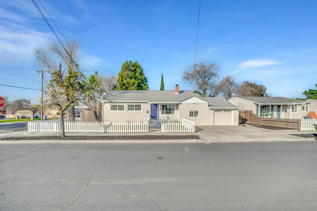 1024 Locust Street Livermore CA 94551