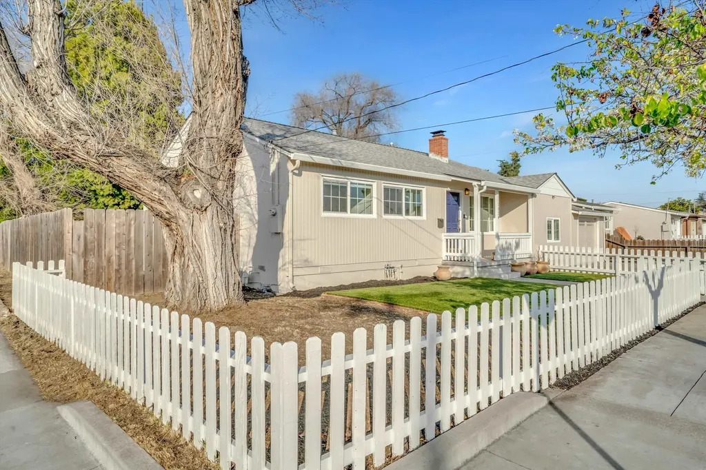 1024 Locust Street Livermore CA 94551