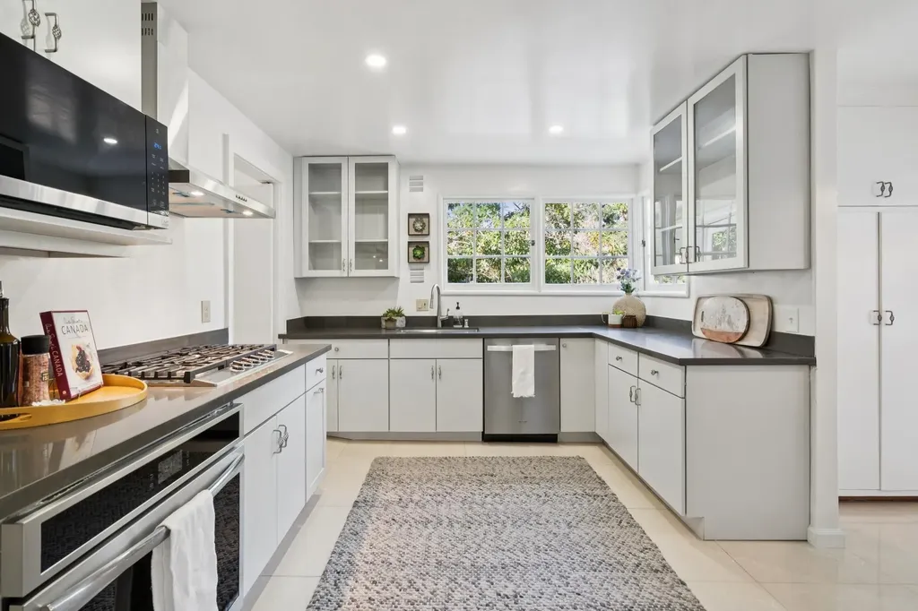 5922 Bruns Court Oakland CA 94611