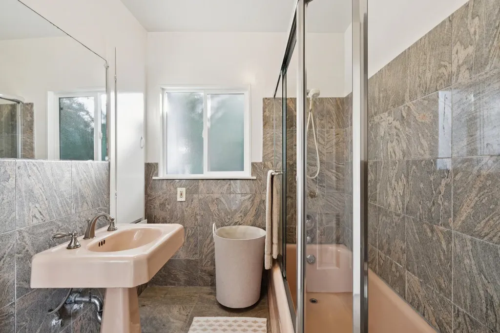 5922 Bruns Court Oakland CA 94611