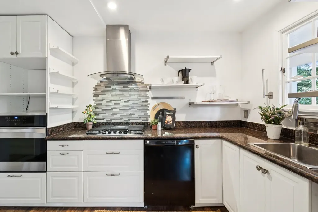 5922 Bruns Court Oakland CA 94611