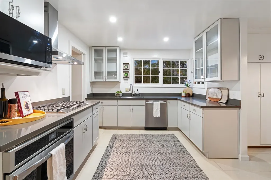 5922 Bruns Court Oakland CA 94611