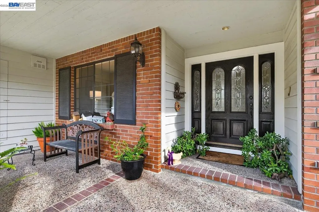 28 Harrington Road Moraga CA 94556