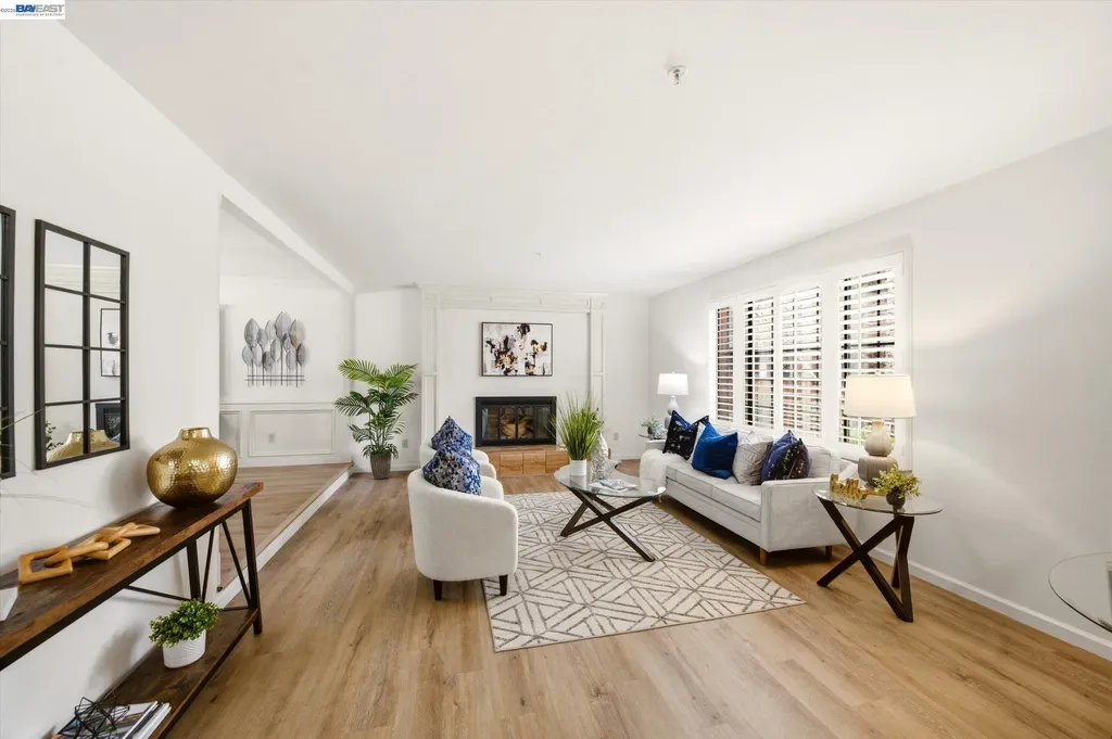 28 Harrington Road Moraga CA 94556