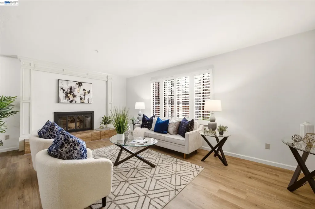 28 Harrington Road Moraga CA 94556