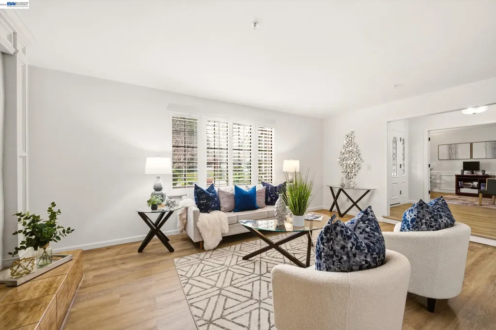 28 Harrington Road Moraga CA 94556