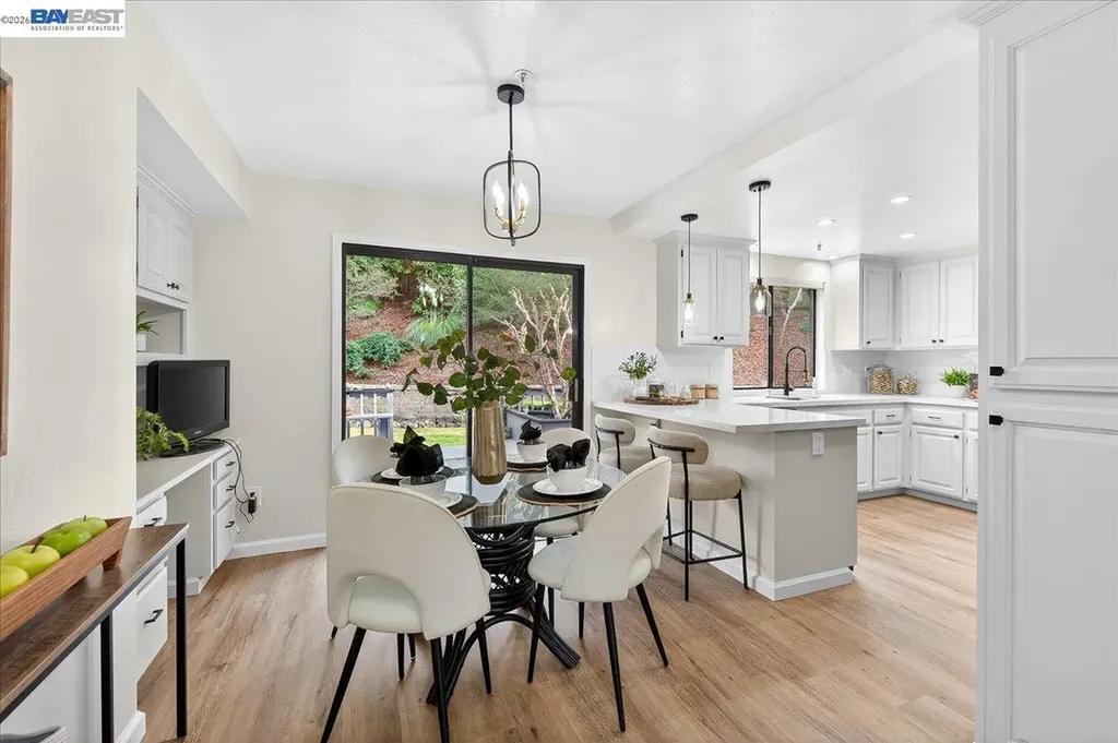 28 Harrington Road Moraga CA 94556