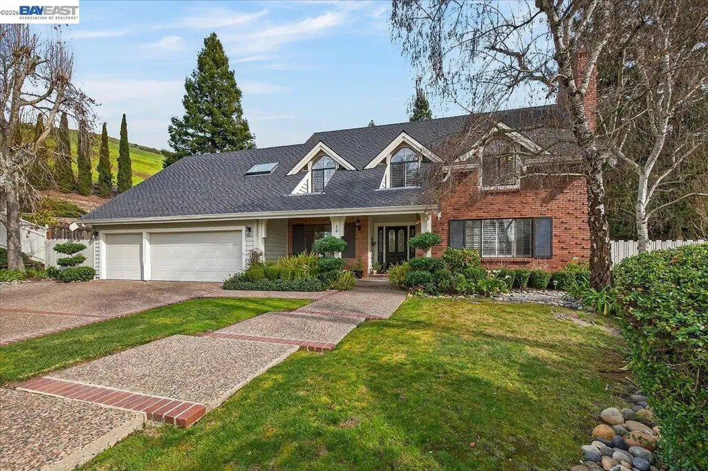 28 Harrington Road Moraga CA 94556