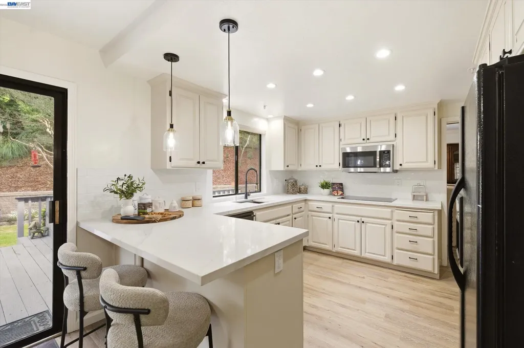 28 Harrington Road Moraga CA 94556