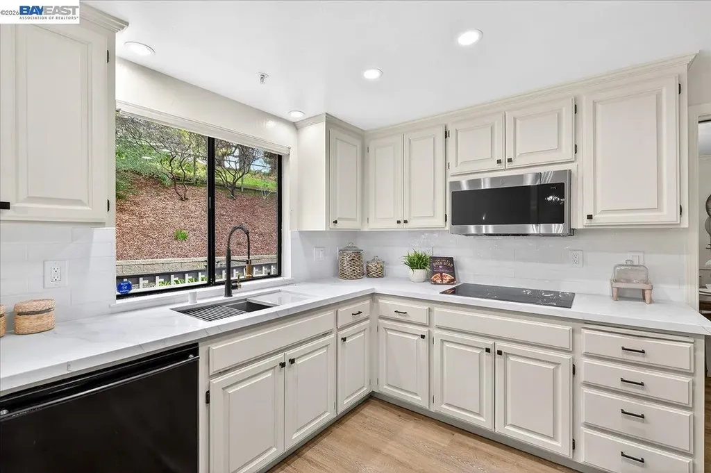 28 Harrington Road Moraga CA 94556