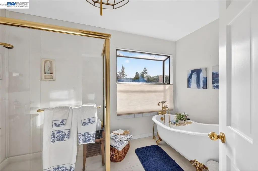 28 Harrington Road Moraga CA 94556