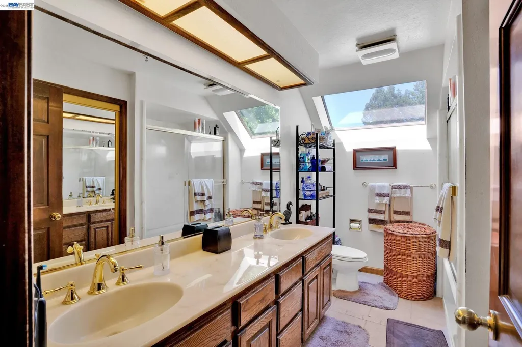 28 Harrington Road Moraga CA 94556