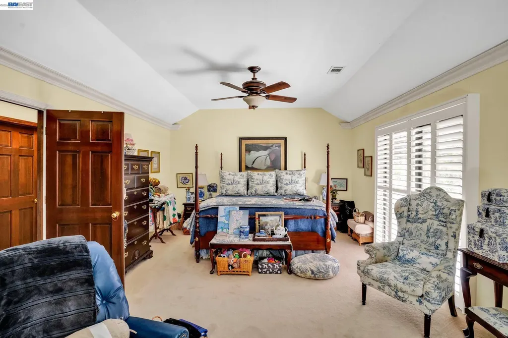 28 Harrington Road Moraga CA 94556