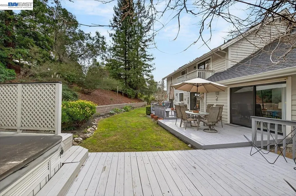 28 Harrington Road Moraga CA 94556
