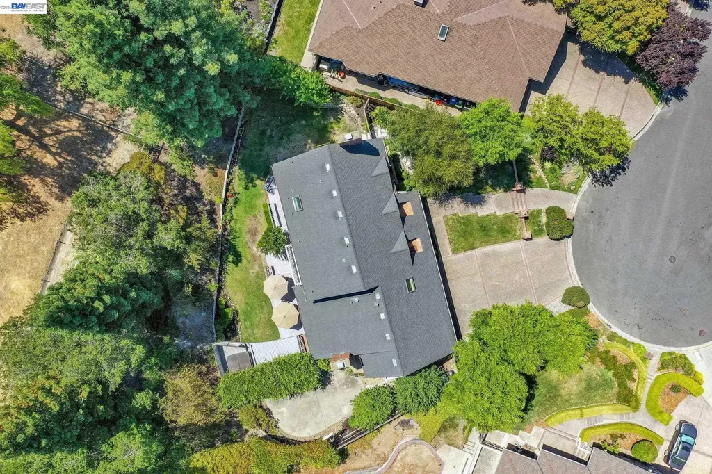 28 Harrington Road Moraga CA 94556