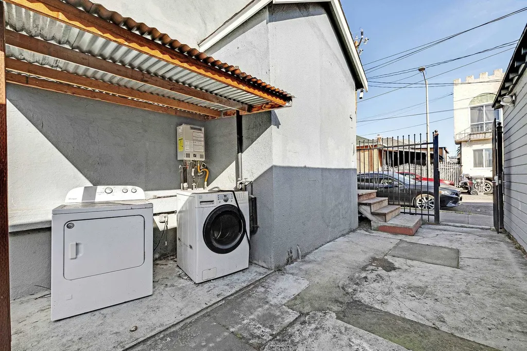 1464 35th Avenue Oakland CA 94601