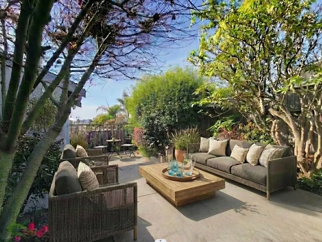 535 Zorah Street Oakland CA 94606