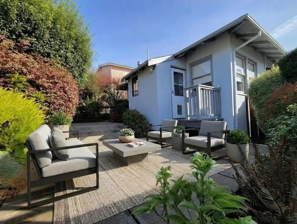 535 Zorah Street Oakland CA 94606