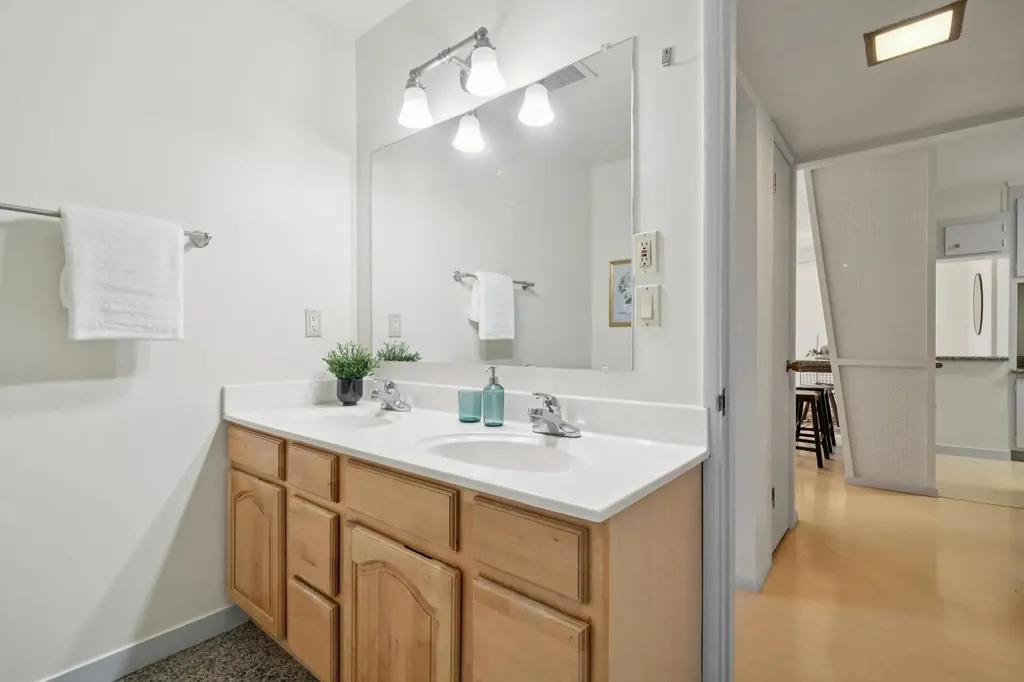 1425 Lakeside Drive Oakland CA 94612