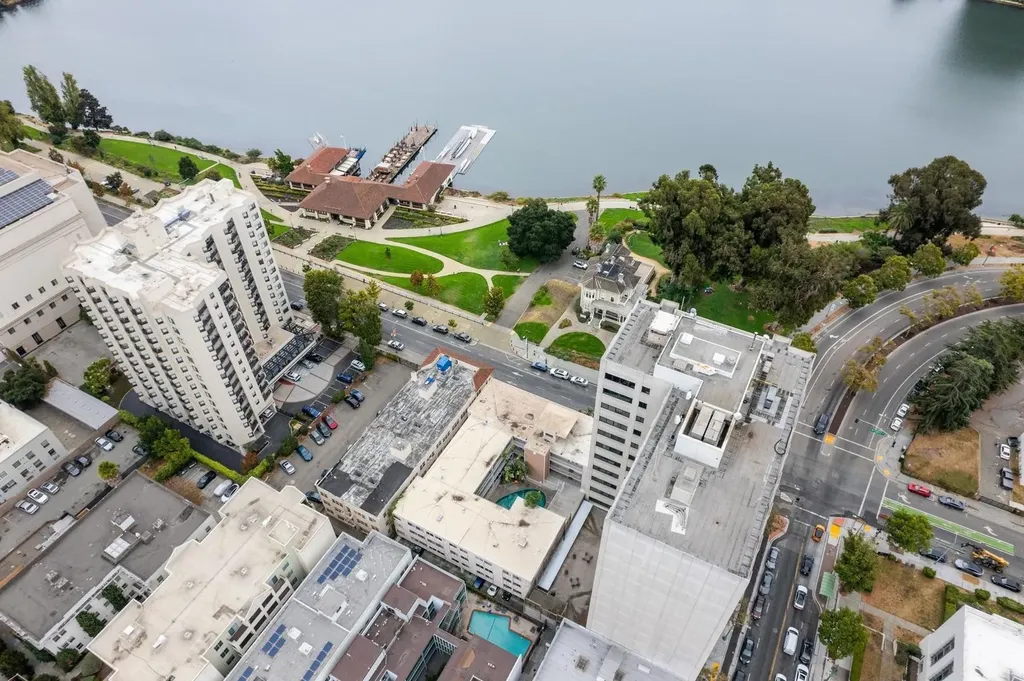 1425 Lakeside Drive Oakland CA 94612