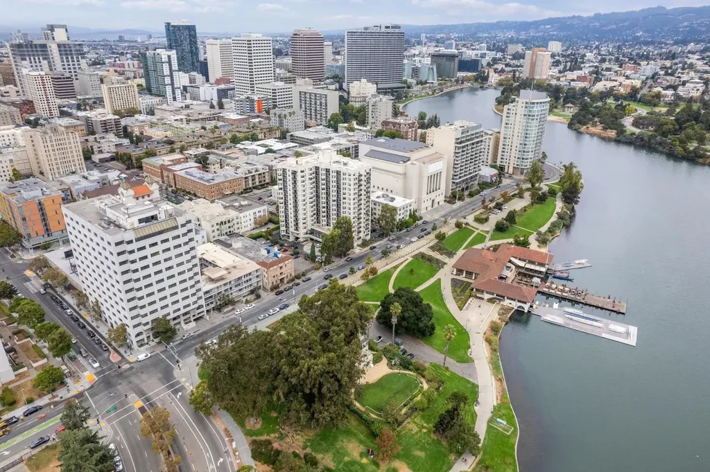 1425 Lakeside Drive Oakland CA 94612