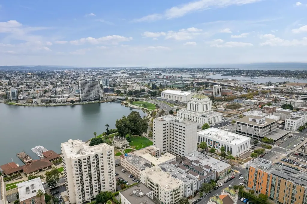 1425 Lakeside Drive Oakland CA 94612