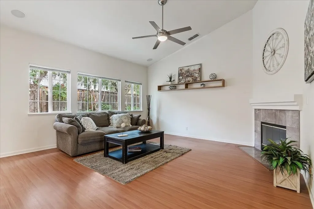 1517 Buena Vista Street Brentwood CA 94513