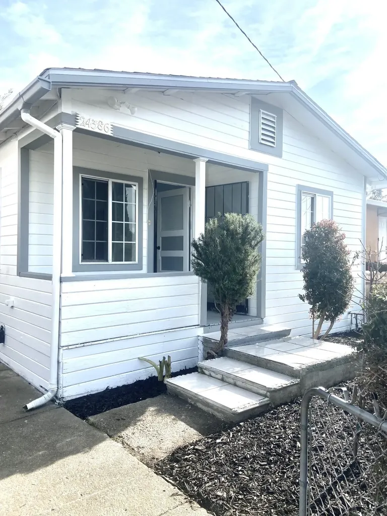 24386 Thomas Avenue Hayward CA 94544