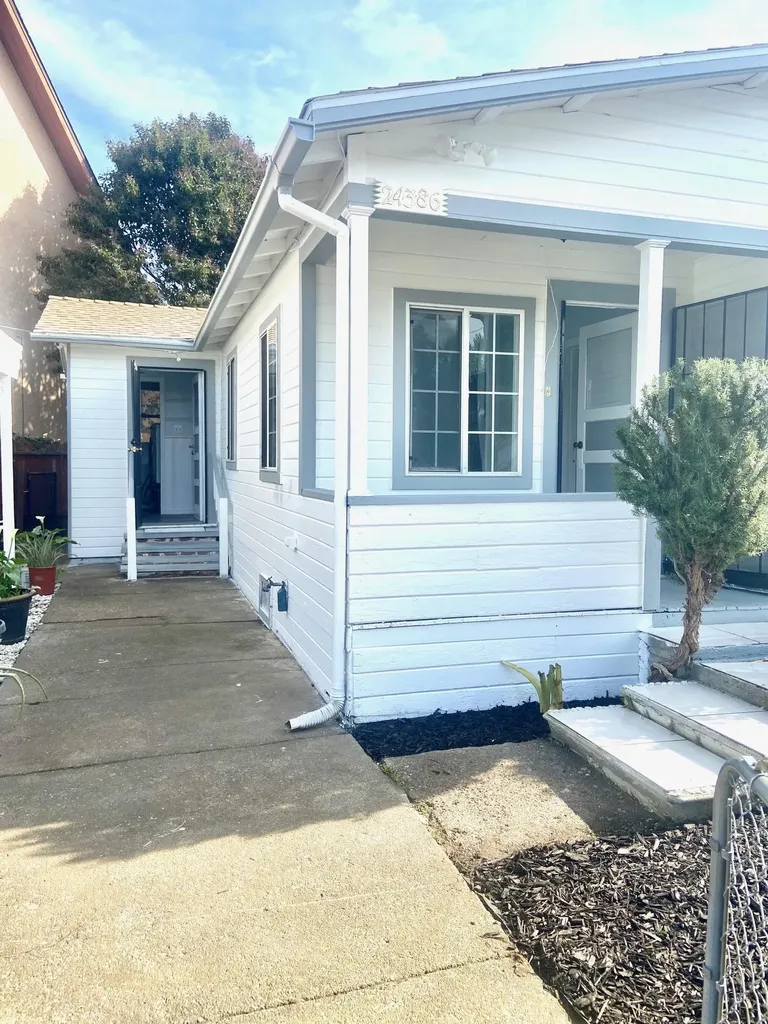 24386 Thomas Avenue Hayward CA 94544