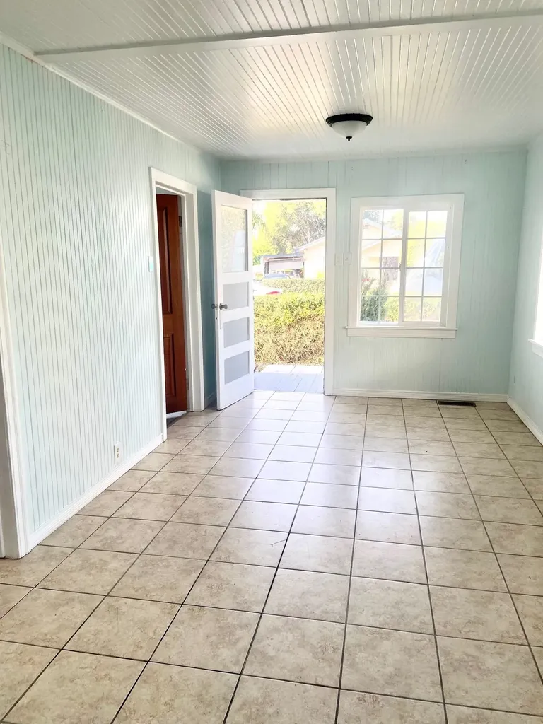 24386 Thomas Avenue Hayward CA 94544