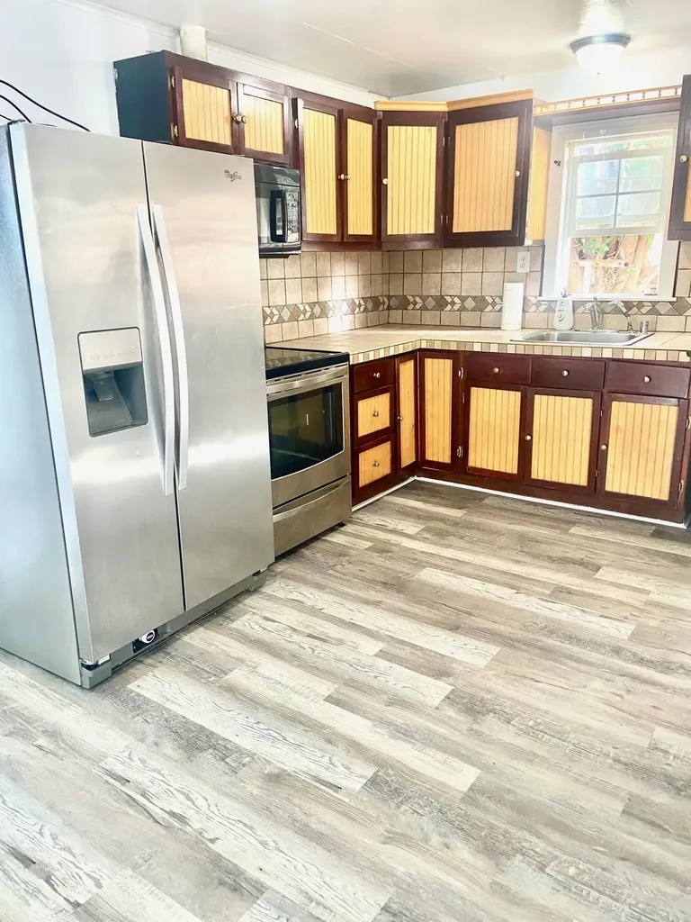 24386 Thomas Avenue Hayward CA 94544