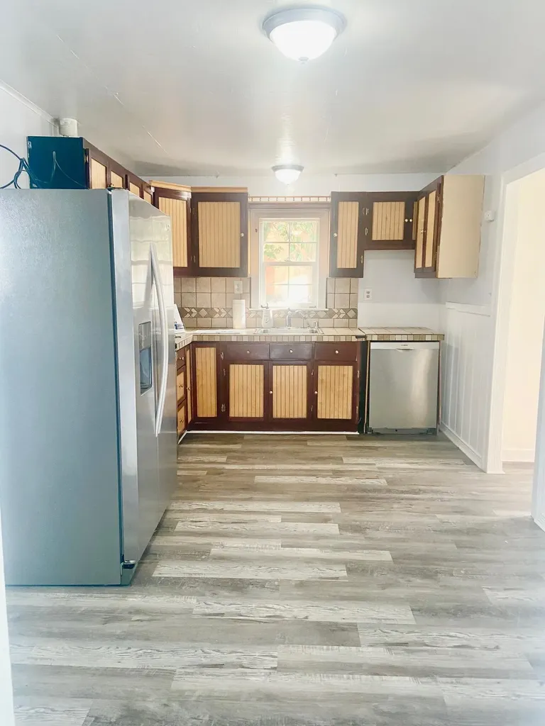 24386 Thomas Avenue Hayward CA 94544