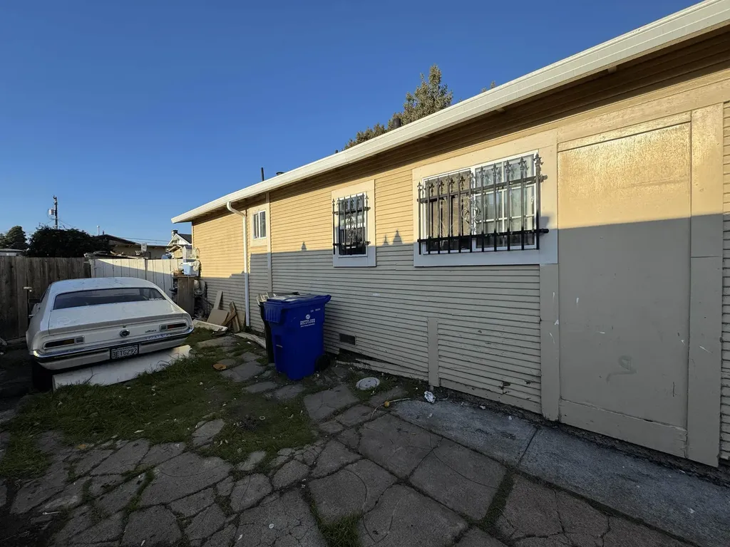 1823 Church Street Oakland CA 94621