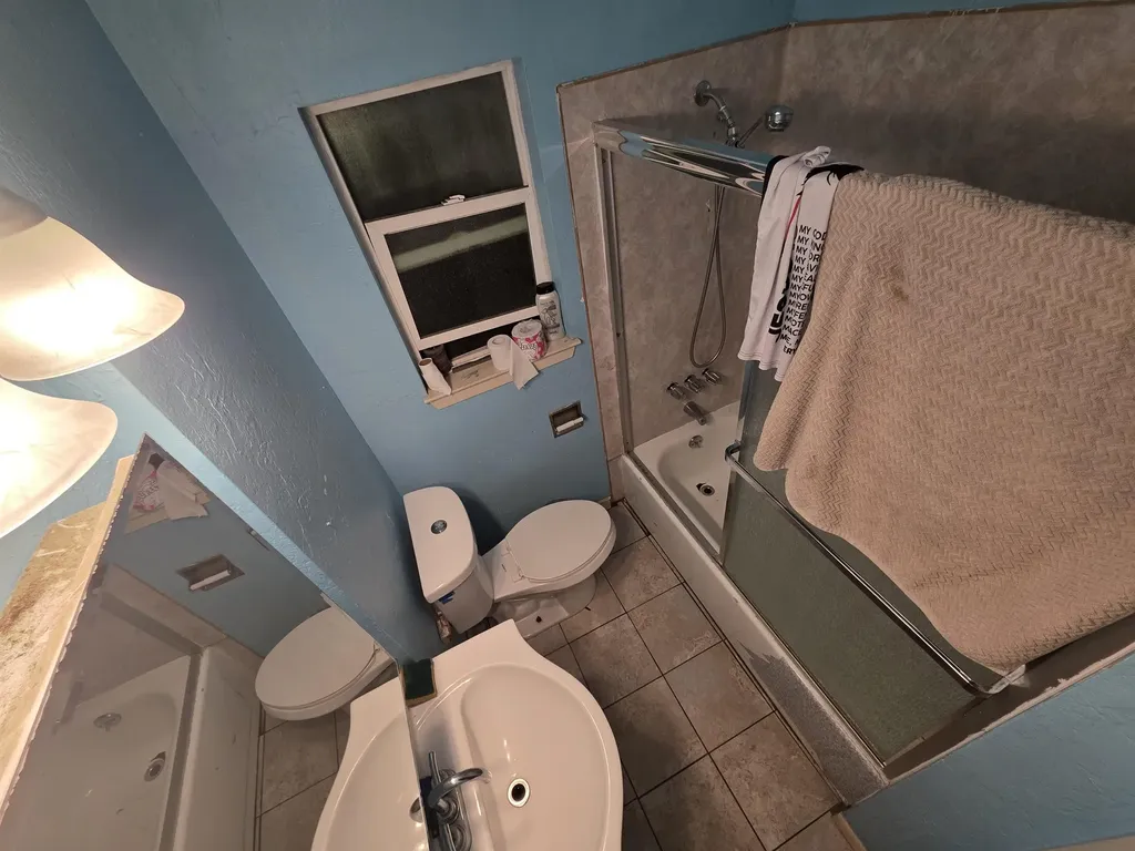 1823 Church Street Oakland CA 94621