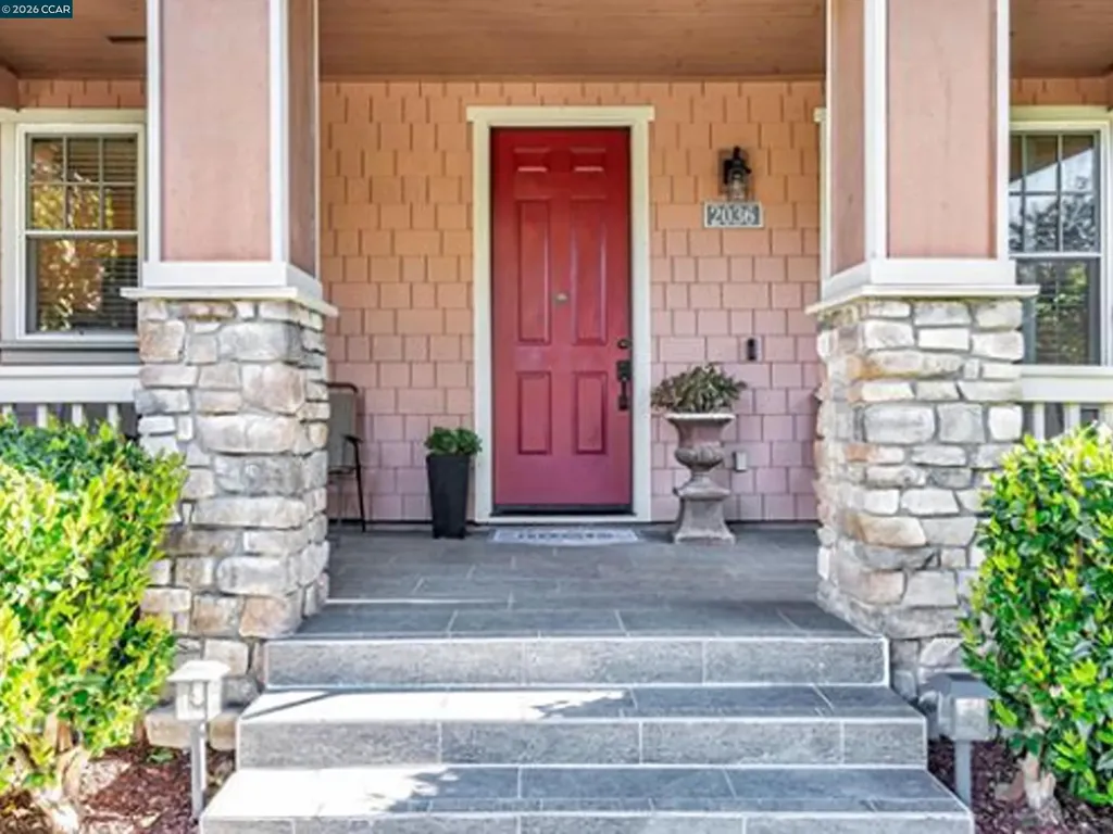 2036 Serra Lane Hercules CA 94547