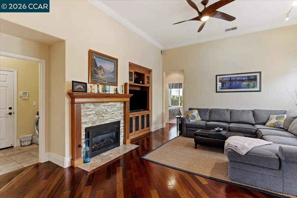 4871 Redwood Avenue Dublin CA 94568