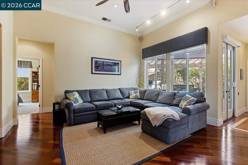 4871 Redwood Avenue Dublin CA 94568