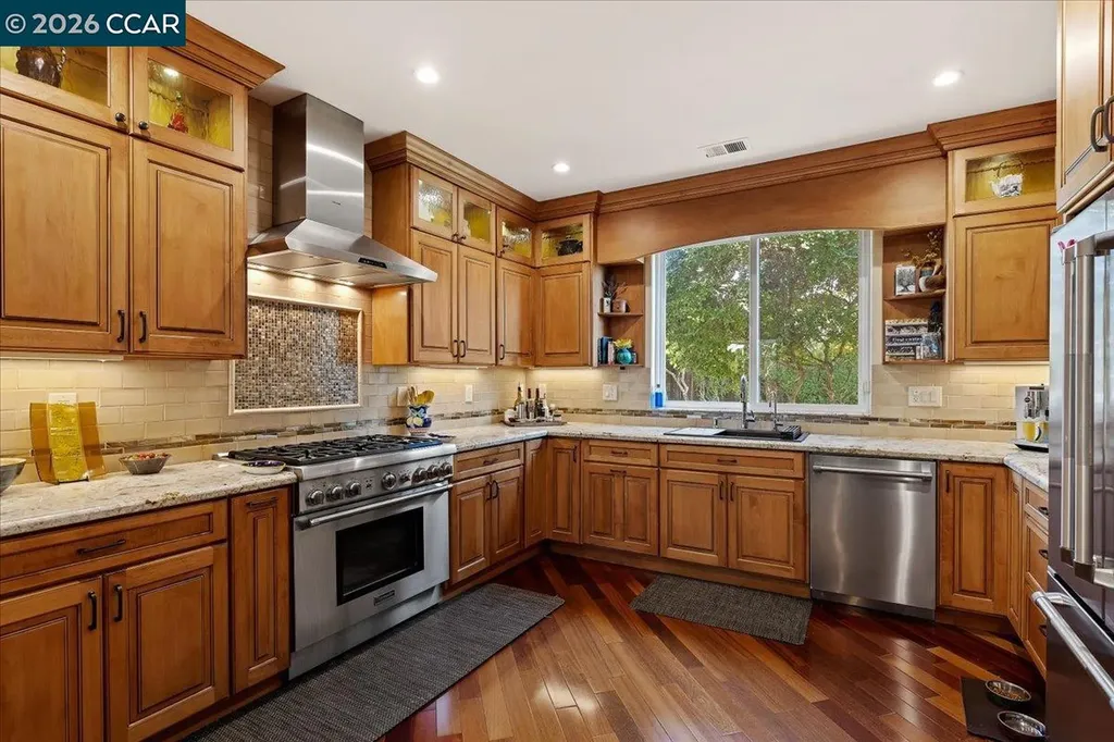 4871 Redwood Avenue Dublin CA 94568