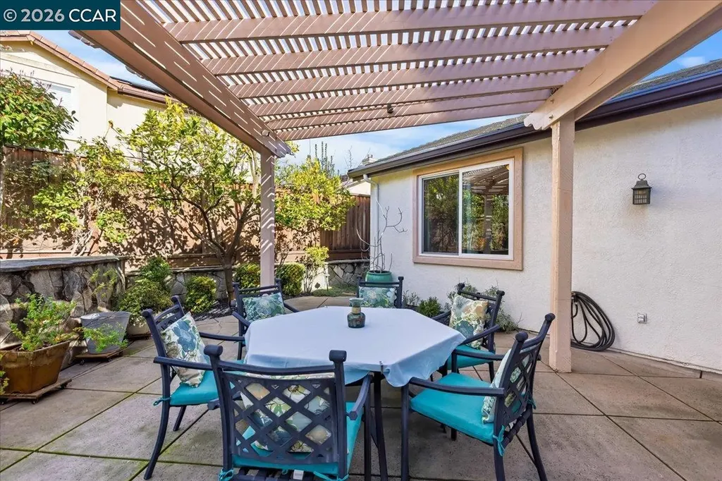 4871 Redwood Avenue Dublin CA 94568