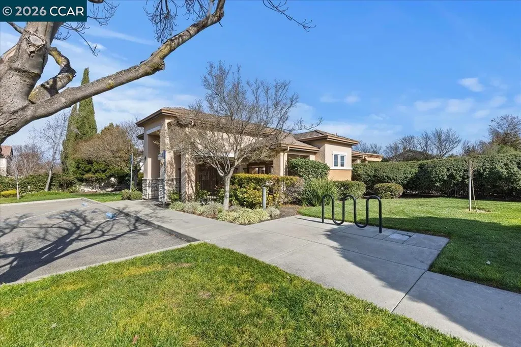 4871 Redwood Avenue Dublin CA 94568