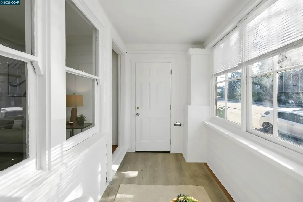 2596 Macarthur Boulevard Oakland CA 94602