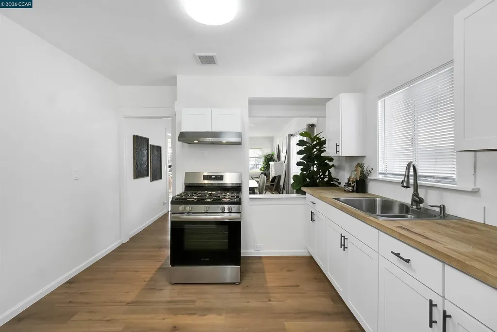 2596 Macarthur Boulevard Oakland CA 94602