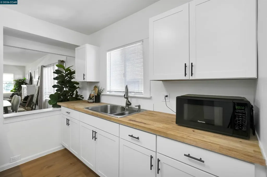 2596 Macarthur Boulevard Oakland CA 94602