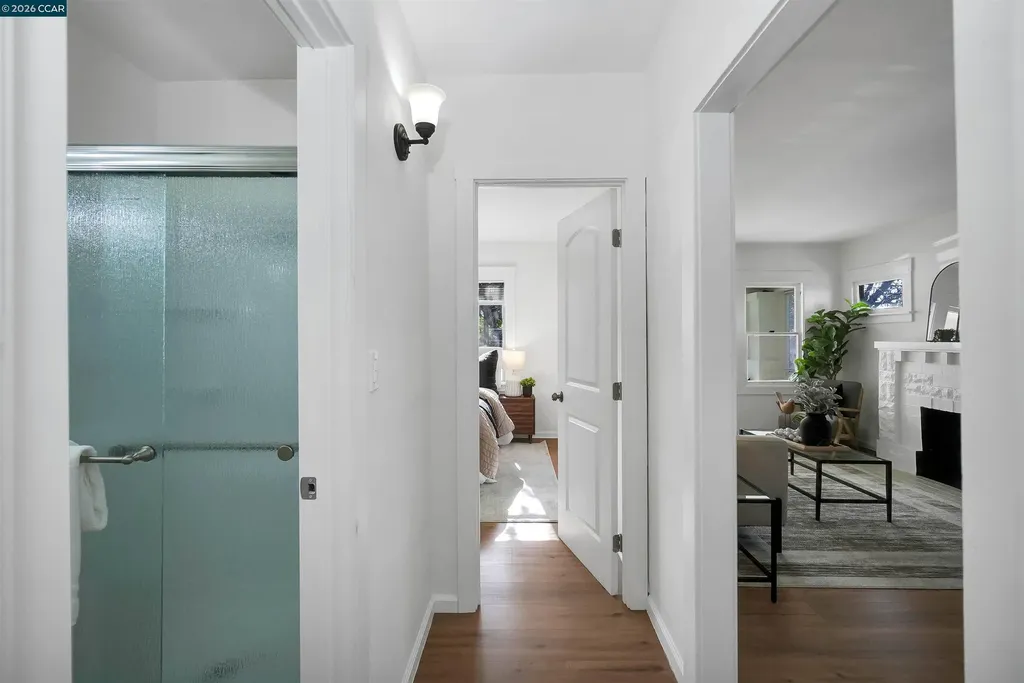 2596 Macarthur Boulevard Oakland CA 94602