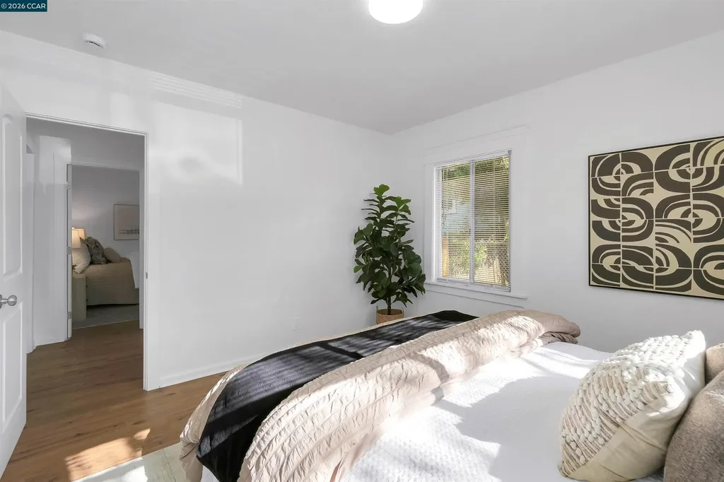 2596 Macarthur Boulevard Oakland CA 94602