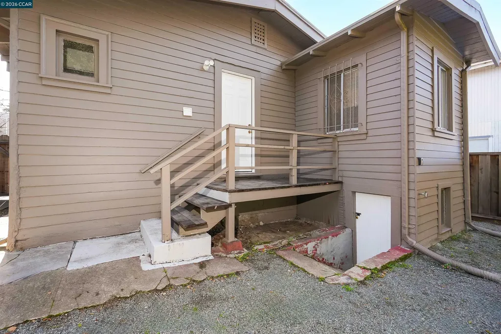 2596 Macarthur Boulevard Oakland CA 94602