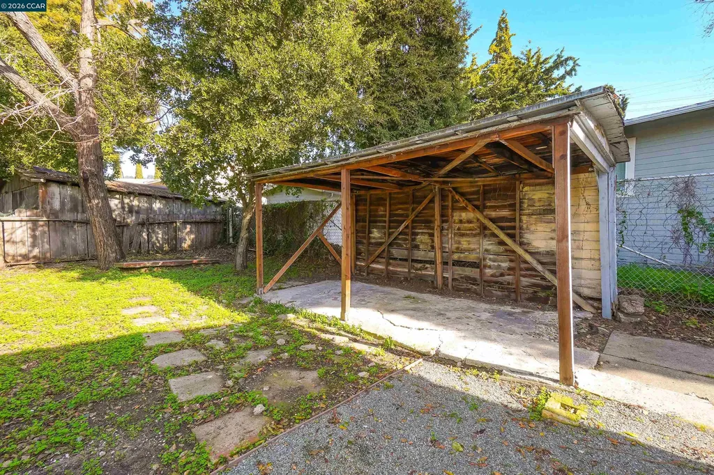 2596 Macarthur Boulevard Oakland CA 94602