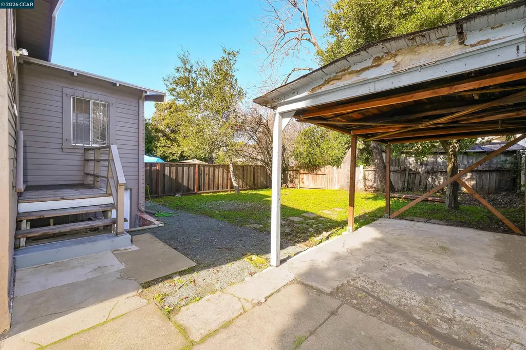 2596 Macarthur Boulevard Oakland CA 94602