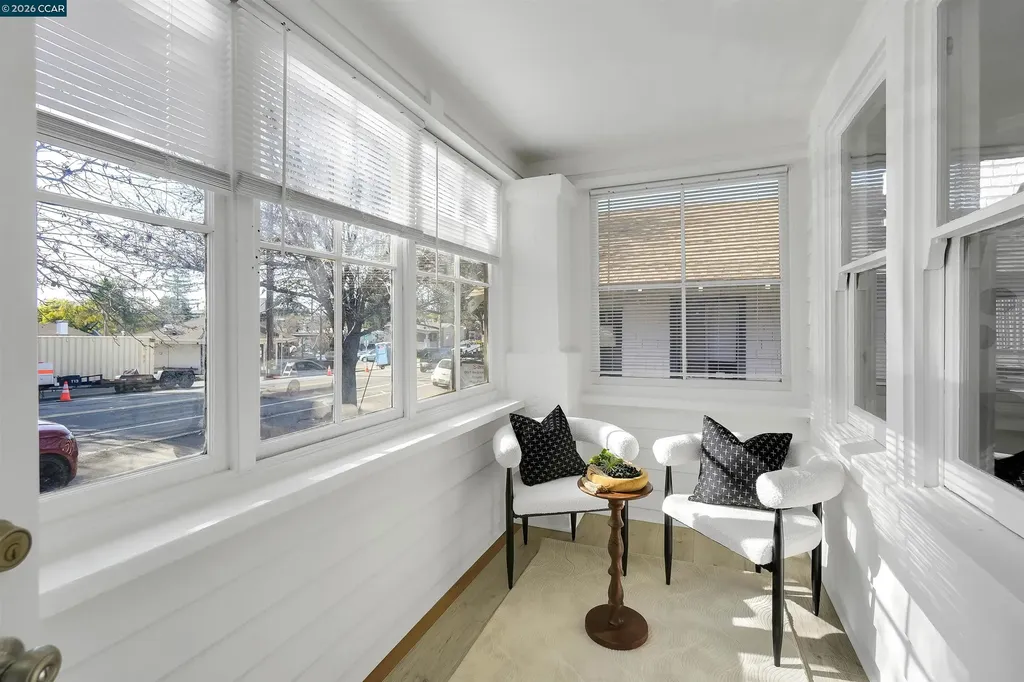 2596 Macarthur Boulevard Oakland CA 94602