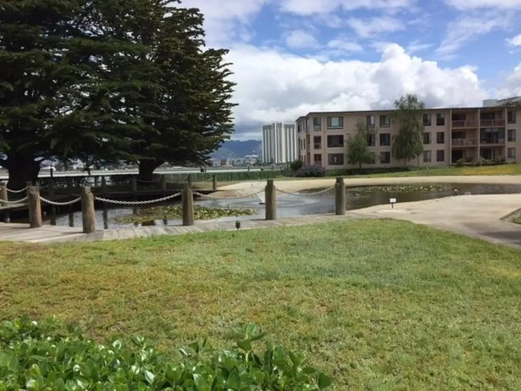 6 Captain Drive Emeryville CA 94608